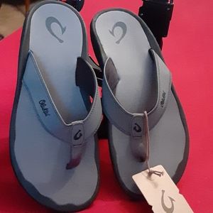 NEW Men size 12 Olukai flip flops 🛫 fast.